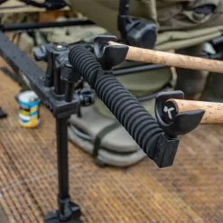 Korum Any Chair Butt Rest, Doppelte Halterung -Korum Verkäufe korum any chair two rod butt rest 2